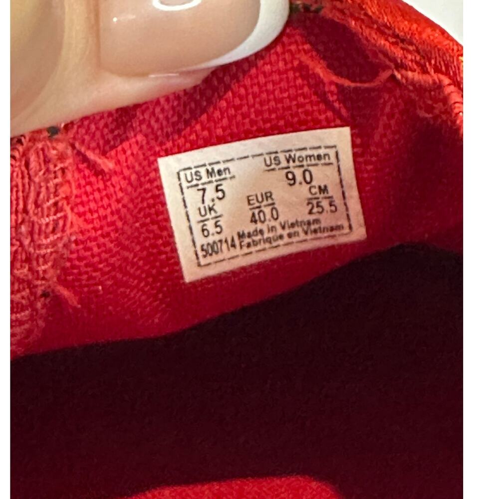 Vans Classic Slip-On Festival Embroidered Satin Sneakers Women’s 9 Red NWOB - Picture 8 of 10
